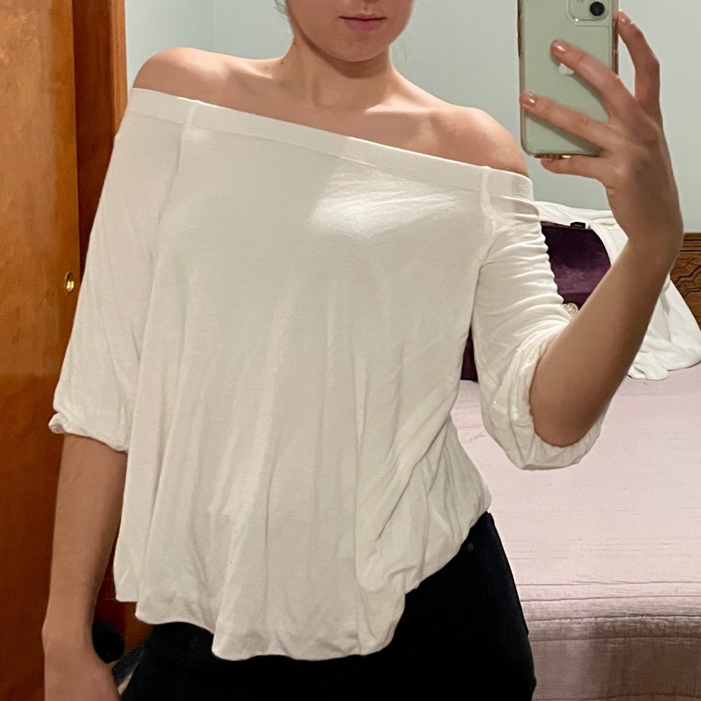 Gap white off-the shoulder quarter sleeve top